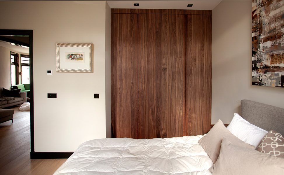 Notenhout kast front